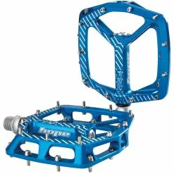 Hope F22 Flat Pedals -BIKES shop Hope20F2220Flat20Pedals20 20Blue20 1