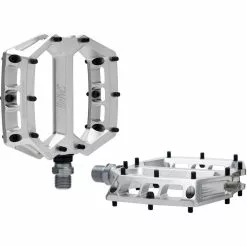 Nukeproof Horizon Pro Sam Hill Enduro Pedals 92 Nukeproof Horizon Pro Sam Hill Enduro Pedals -BIKES shop PPID 102270550 SKU 102270556 Horizon Pro Sam Hill Enduro Pedals 05 1
