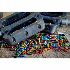 Funn Black Magic Pedal Stud Kit -BIKES shop prod188521 Green NE 03